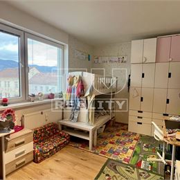 Na predaj kompletne zariadený 3-izbový byt, Martin - Centrum