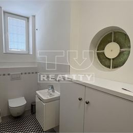 Veľkometrážny 3 - izbový byt Martin - centrum/FOR RENT: Spacious 3 - room apartment