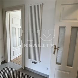 Veľkometrážny 3 - izbový byt Martin - centrum/FOR RENT: Spacious 3 - room apartment