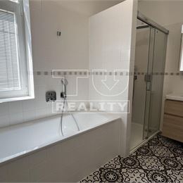 Veľkometrážny 3 - izbový byt Martin - centrum/FOR RENT: Spacious 3 - room apartment
