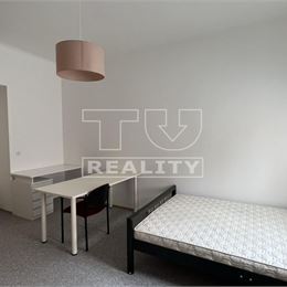 Veľkometrážny 3 - izbový byt Martin - centrum/FOR RENT: Spacious 3 - room apartment