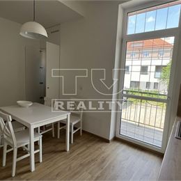 Veľkometrážny 3 - izbový byt Martin - centrum/FOR RENT: Spacious 3 - room apartment