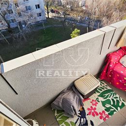 REZERVOVANÝ! Na predaj 1 izbový byt v peknej lokalite na Novomeského ul. s výmerou 38 m2