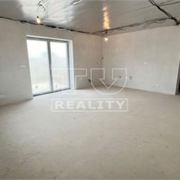 Rozľahlý 4izbový bungalov 137m2, na poz. 4,5á, Topoľnica