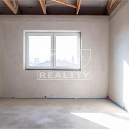 IBA U NÁS! NOVOSTAVBA 4-IZBOVÉHO BUNGALOVU 115 m2 NA POZEMKU 660 m2 PODLUŽANY