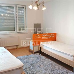 TUreality ponúka veľkorysý 3i byt v Ružinove, Haburská ul., tehla, parking, 110 m2.