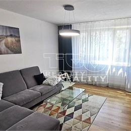 Priestranný zrekonštruovaný 4 izbový byt 78 m2 – Bratislava – Petržalka , pri Nám. Hraničiarov