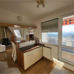 ZARIADENÝ 4+KK BYT, ŽILINA-HÁJIK, PETZVALOVA UL., LOGGIA, VÝMERA 101m² + GALÉRIA 12m²