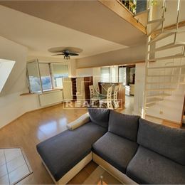 ZARIADENÝ 4+KK BYT, ŽILINA-HÁJIK, PETZVALOVA UL., LOGGIA, VÝMERA 101m² + GALÉRIA 12m²