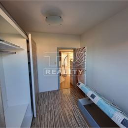 ZARIADENÝ 4+KK BYT, ŽILINA-HÁJIK, PETZVALOVA UL., LOGGIA, VÝMERA 101m² + GALÉRIA 12m²