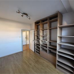 ZARIADENÝ 4+KK BYT, ŽILINA-HÁJIK, PETZVALOVA UL., LOGGIA, VÝMERA 101m² + GALÉRIA 12m²