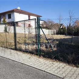Lukratívny stavebný POZEMOK pripravený na výstavbu v tichej časti Bratislavy, blízko Malých Karpát! 599 m²