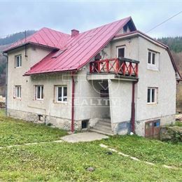 ZNÍŽENÁ CENA - RODINNÝ DOM, VEĽKÉ ROVNÉ , POZEMOK 1932m2