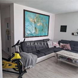 Ponúkame na predaj RD, na pozemku o rozlohe 1 400 m2, neďaleko Košíc v obci Vyšná Kamenica.