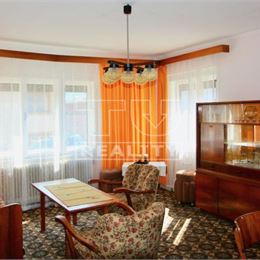 Predaj rodinného domu s garážou Ružomberok-Černová 736m2