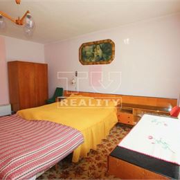 Predaj rodinného domu s garážou Ružomberok-Černová 736m2