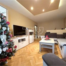 Štýlové bývanie na začiatku Ružinova – zrekonštruovaný 3-izbový byt s balkónom - 81 m²