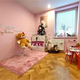 Štýlové bývanie na začiatku Ružinova – zrekonštruovaný 3-izbový byt s balkónom - 81 m²