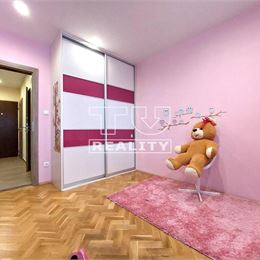 Štýlové bývanie na začiatku Ružinova – zrekonštruovaný 3-izbový byt s balkónom - 81 m²