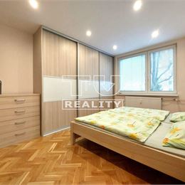 Štýlové bývanie na začiatku Ružinova – zrekonštruovaný 3-izbový byt s balkónom - 81 m²