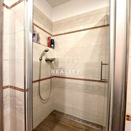 Štýlové bývanie na začiatku Ružinova – zrekonštruovaný 3-izbový byt s balkónom - 81 m²