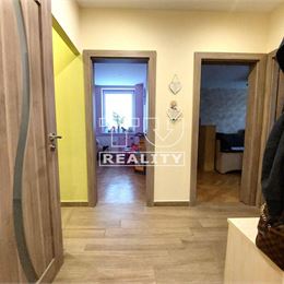 Štýlové bývanie na začiatku Ružinova – zrekonštruovaný 3-izbový byt s balkónom - 81 m²