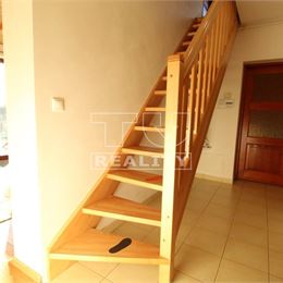 REKREAČNÝ APARTMÁNOVÝ DOM PRI PRIEHRADE LIPT. MARA - LIPTOVSKÝ TRNOVEC