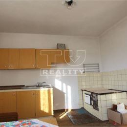 Predaj- rodinný dom s pozemkom 953m2, Liptovská Lúžna