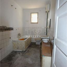 Predaj- rodinný dom s pozemkom 953m2, Liptovská Lúžna