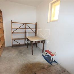 Predaj- rodinný dom s pozemkom 953m2, Liptovská Lúžna