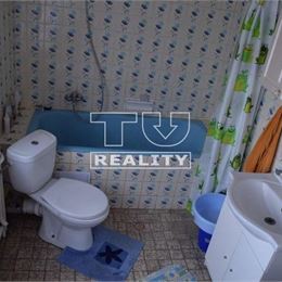 2-izbový dom vo Vajnoroch (61 m²) so spoločným dvorom a záhradou – ideálny na bývanie aj investíciu.