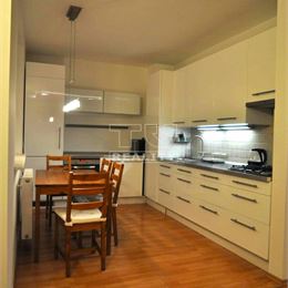 TUreality ponúka pekný 3i byt v Devínskej Novej Vsi, ul. Š.Králika, tehla, 74,4m2.