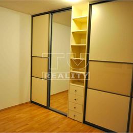 TUreality ponúka pekný 3i byt v Devínskej Novej Vsi, ul. Š.Králika, tehla, 74,4m2.