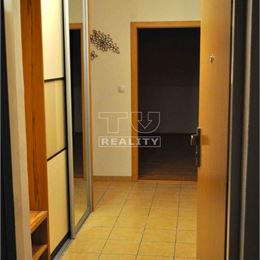TUreality ponúka pekný 3i byt v Devínskej Novej Vsi, ul. Š.Králika, tehla, 74,4m2.
