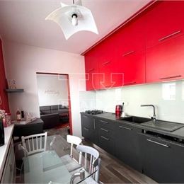 TUreality ponúka krásny 3i byt v Karlovej Vsi, Hlaváčikova ul., 71m2.