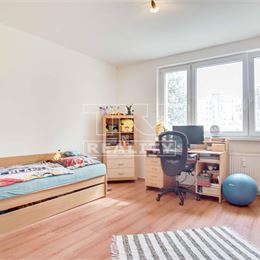 3-izbový byt s loggiou na sídlisku JUH, Nové Zámky – 61,38m2