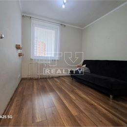 4-IZBOVÝ BYT HLOHOVEC 82m2