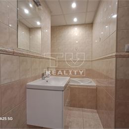 4-IZBOVÝ BYT HLOHOVEC 82m2