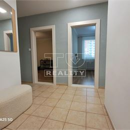 4-IZBOVÝ BYT HLOHOVEC 82m2