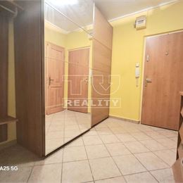 2-IZBOVÝ BYT HLOHOVEC 62m2