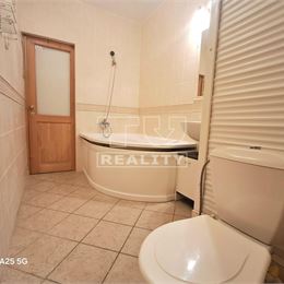 2-IZBOVÝ BYT HLOHOVEC 62m2
