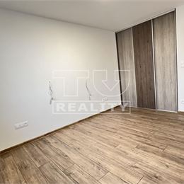 Praktický 3 izbový R2D, Topoľnica