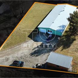 TUreality ponúka na predaj rodinný dom v obci Breziny 178 m² s pozemkom cca 1000 m²