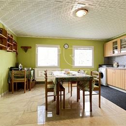 TUreality ponúka na predaj rodinný dom v obci Breziny 178 m² s pozemkom cca 1000 m²