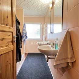 TUreality ponúka na predaj rodinný dom v obci Breziny 178 m² s pozemkom cca 1000 m²