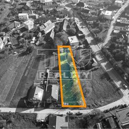 IBA U NÁS, STAVEBNÝ POZEMOK O ROZLOHE 1025m2, TRENČIANSKA TURNÁ