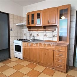 Znížená cena!Na predaj 3,5 izbový byt vo vyhľadávanej lokalite mesta Partizánske,73m2