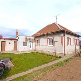 Rodinný dom v obci HRUŠOVANY
