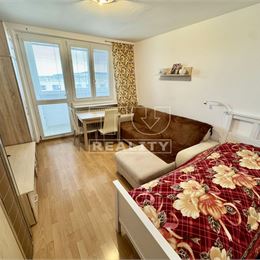 Slnečná garsónka s loggiou v bratislavskej Petržalke, 22 m2