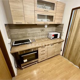 Slnečná garsónka s loggiou v bratislavskej Petržalke, 22 m2